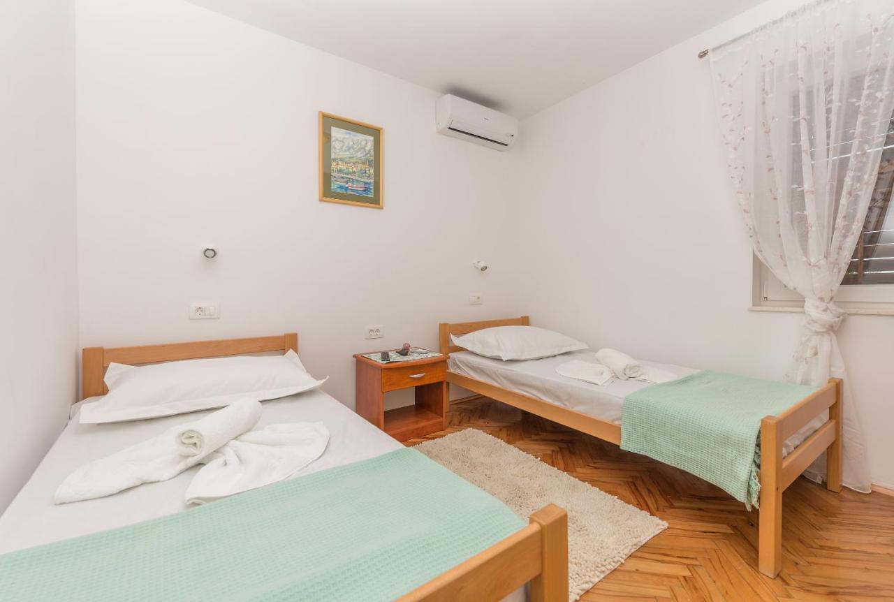 Apartment Strawberry Makarska Exterior photo