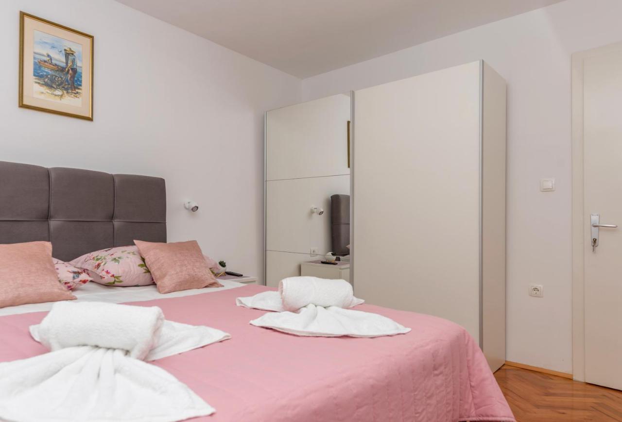 Apartment Strawberry Makarska Exterior photo