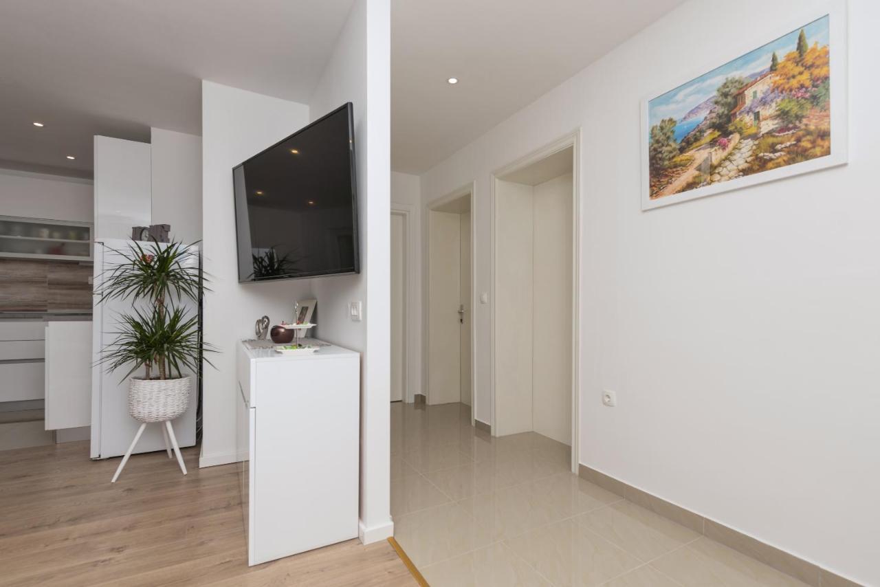 Apartment Strawberry Makarska Exterior photo