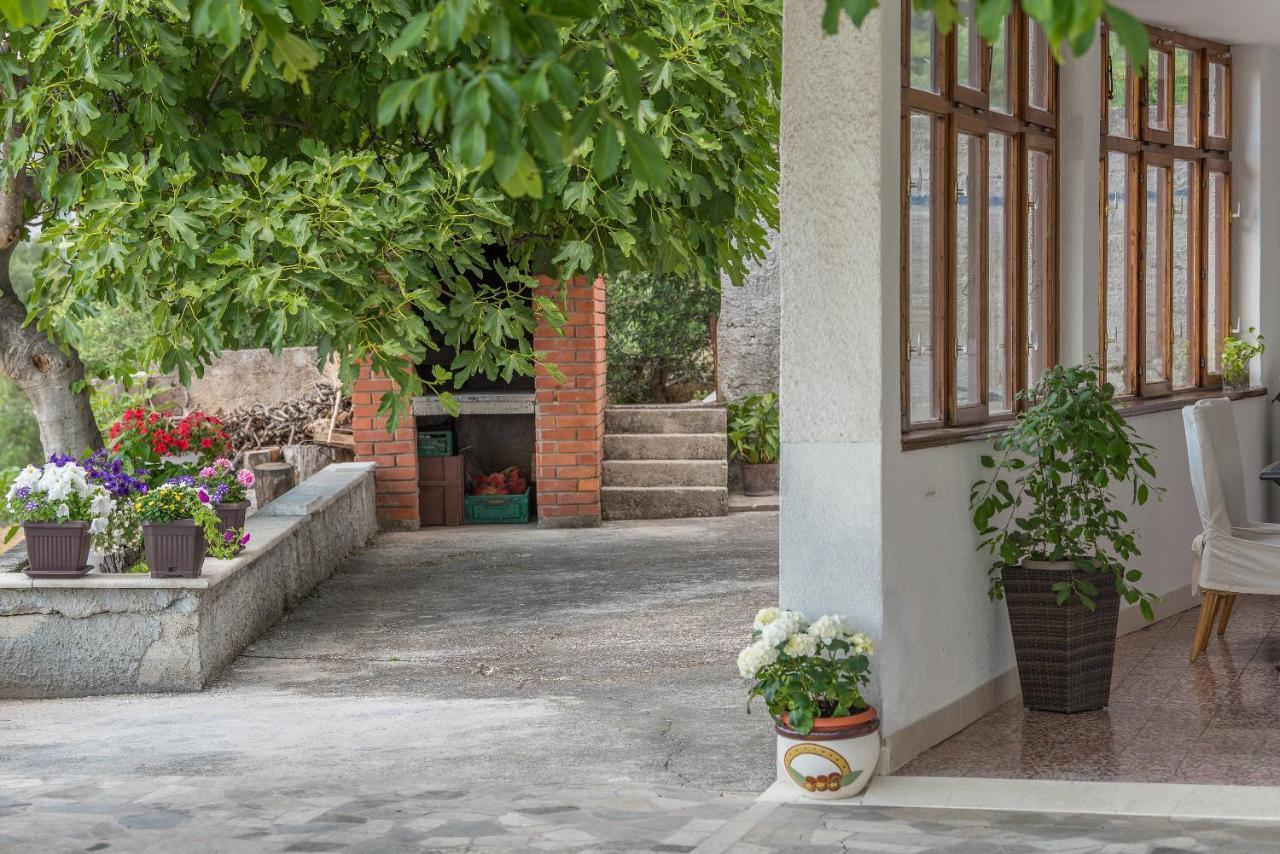 Apartment Strawberry Makarska Exterior photo